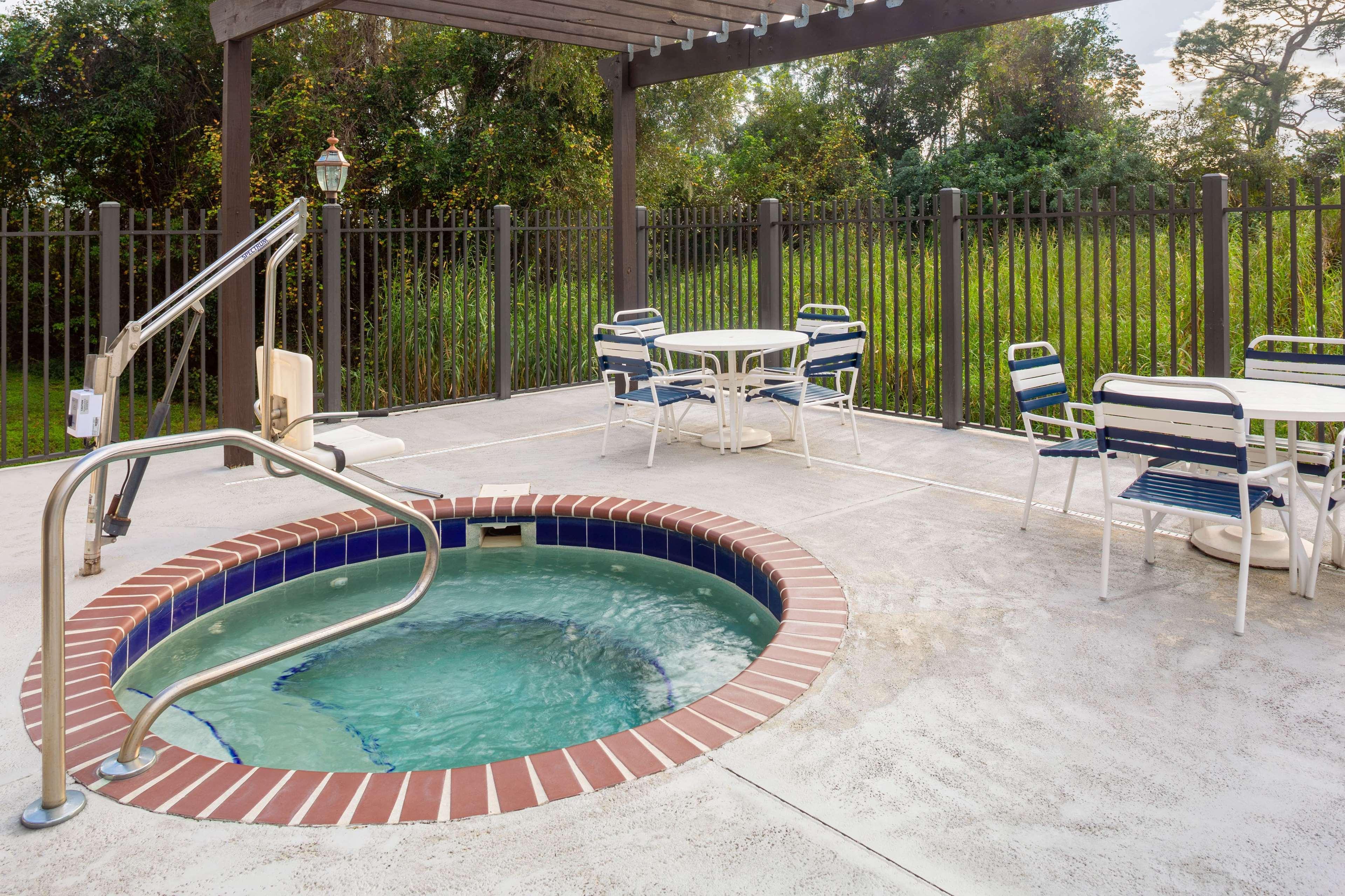 La Quinta By Wyndham Sebring Exterior foto